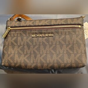 Michael Kors Jet Ivan wristlet NWT MSRP 298